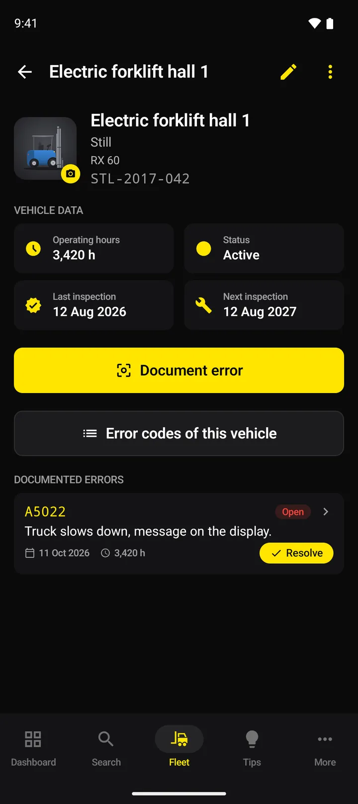 Android phone: an electric forklift with operating hours, status, inspections and a documented error (sample data)